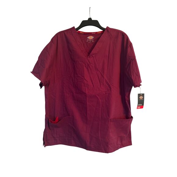 NWT Dickies Maroon Scrub Top Unisex Pockets V Neck Size XL - Picture 1 of 7